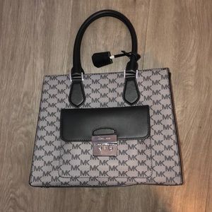 Michael Kors Logo Bag
